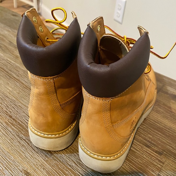 Timberland WOMEN'S KEELEY FIELD 6-INCH BOOTS ~ size 8.5very good conditi… - Picture 3 of 4